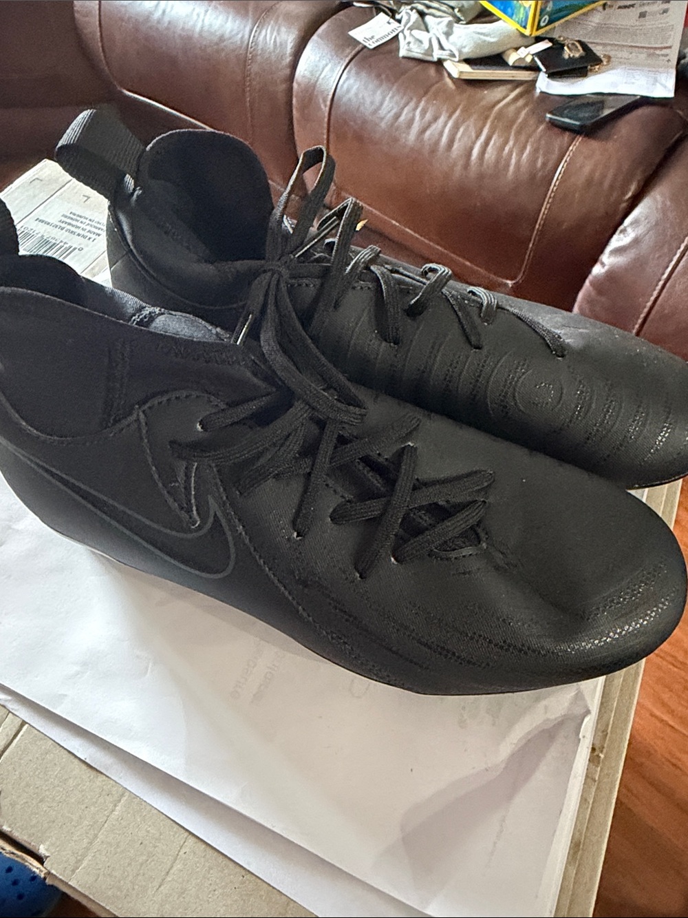 Nike boys youth  Black Low-Profile Athletic Sneakers